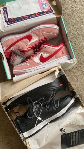 Nike x StrangeLove SB Dunk Low ‘Valentine’s Day’ photo review