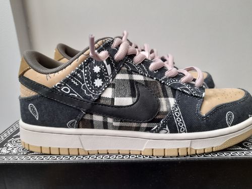 Nike x Travis Scott SB Dunk Low Premium QS ‘Cactus Jack’ photo review