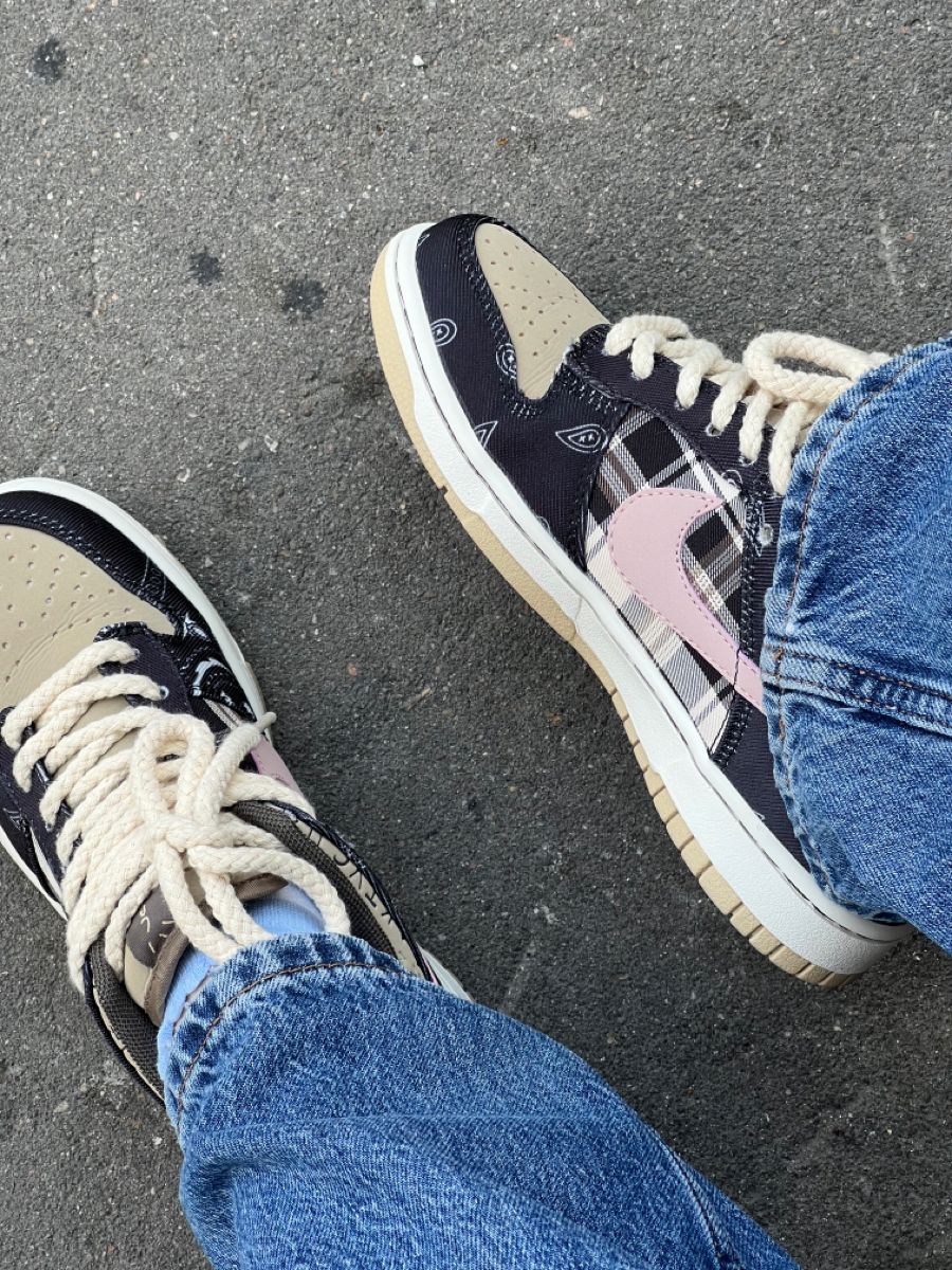 Nike x Travis Scott SB Dunk Low Premium QS ‘Cactus Jack’ photo review