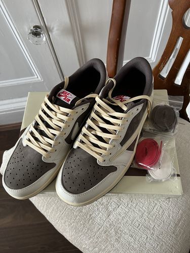 Nike x Travis Scott SB Dunk Low Premium QS ‘Cactus Jack’ photo review