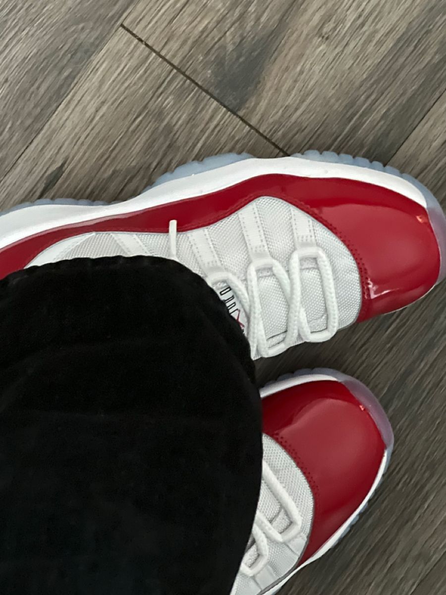 Air Jordan 11 Retro ‘Cherry’ photo review