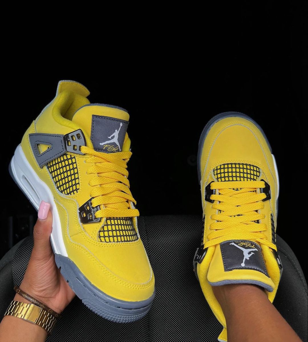 Air Jordan 4 Retro ‘Lightning’ photo review