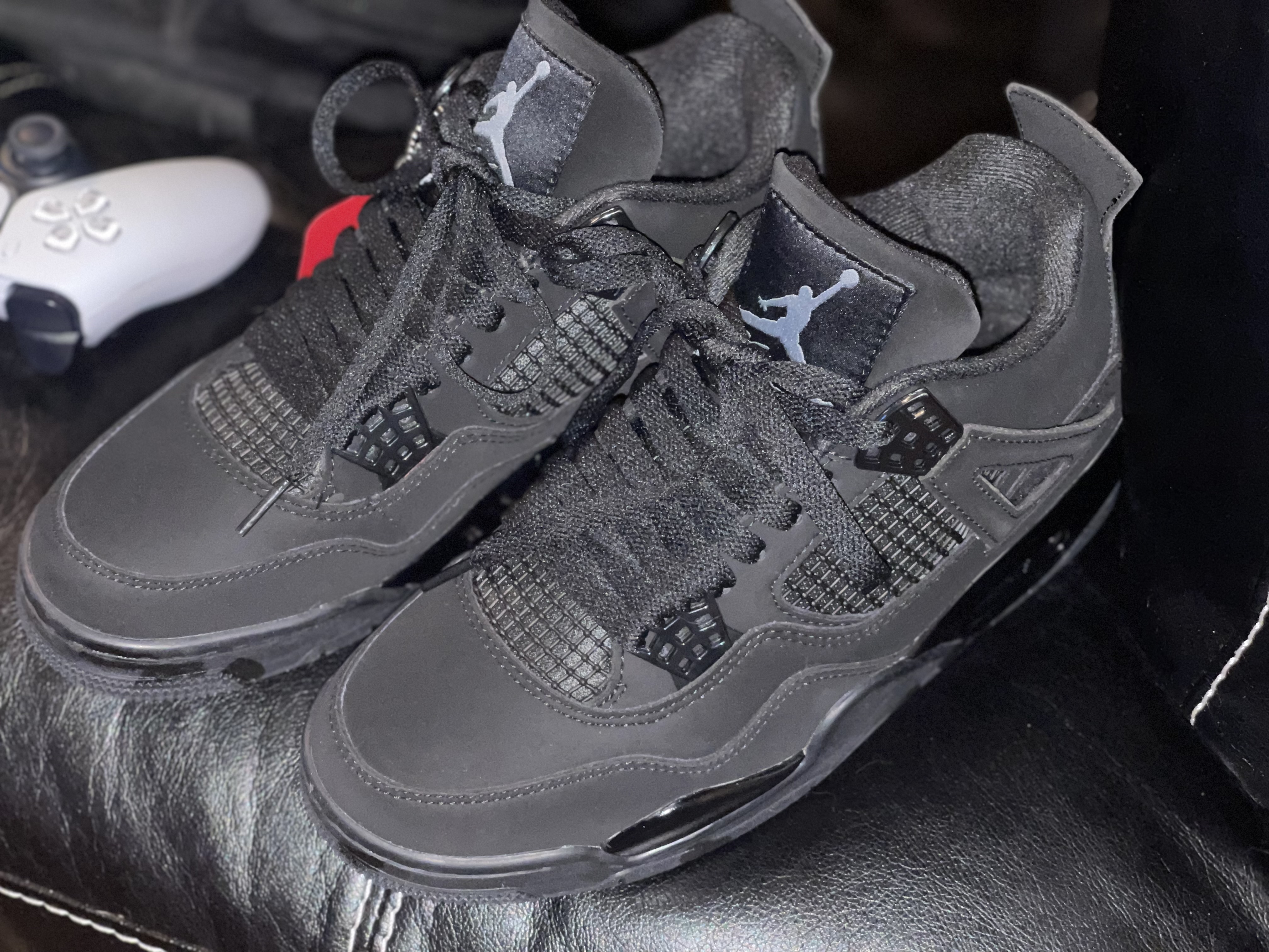 Air Jordan 4 Retro ‘Black Cat’ photo review