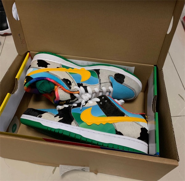 Nike x Ben & Jerry’s SB Dunk Low ‘Chunky Dunky’ photo review