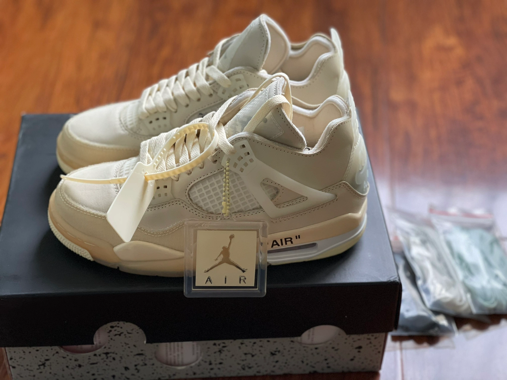 Air Jordan 4 x Off-White SP ‘Sail’ photo review
