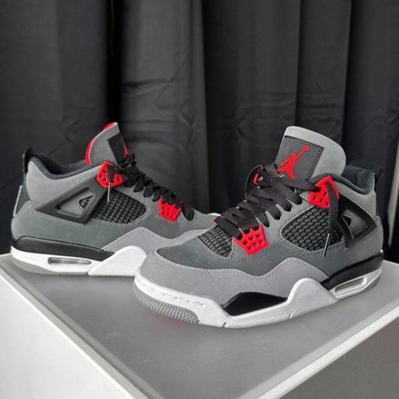 Air Jordan 4 Retro ‘Infrared’ photo review