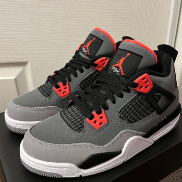 Air Jordan 4 Retro ‘Infrared’ photo review