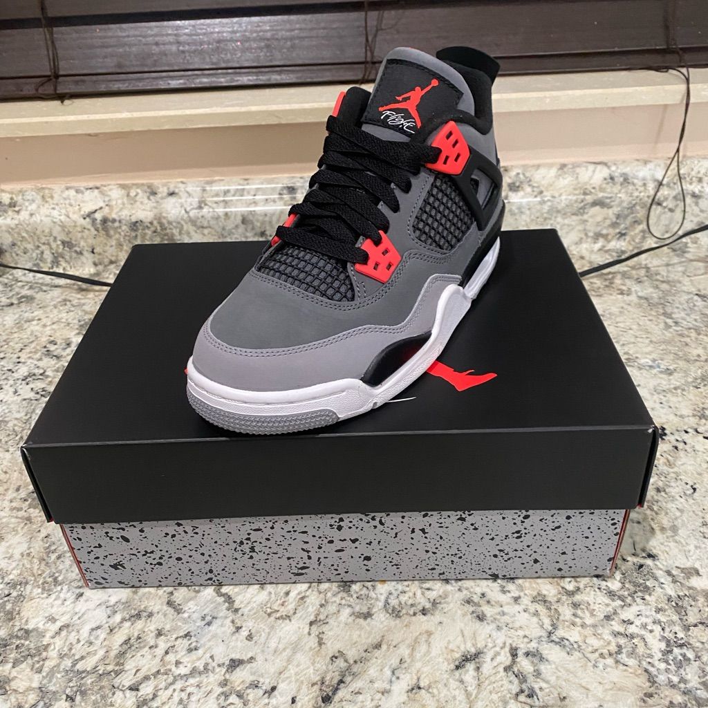 Air Jordan 4 Retro ‘Infrared’ photo review