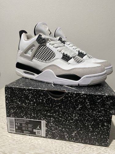 Air Jordan 4 Retro ‘Military Black’ photo review