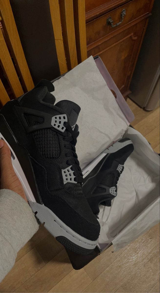 Air Jordan 4 Retro SE ‘Black Canvas’ photo review