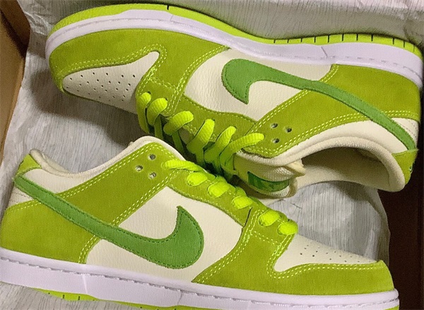 Nike SB Dunk Low Pro ‘Fruity Pack – Green Apple’ photo review
