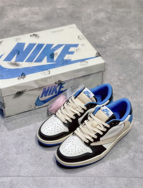 Air Jordan 1 Retro Low x Fragment Design x Travis Scott x ‘Sail Black Military Blue’ photo review