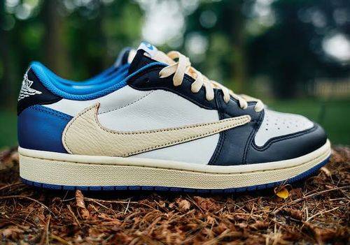 Air Jordan 1 Retro Low x Fragment Design x Travis Scott x ‘Sail Black Military Blue’ photo review