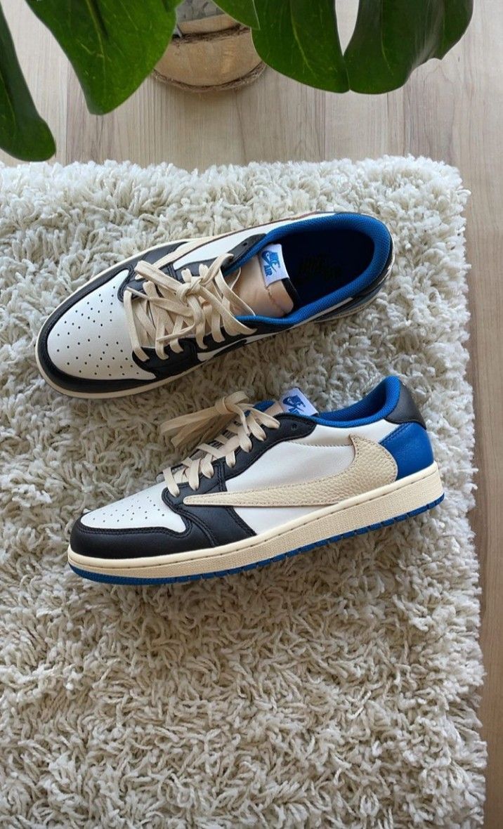 Air Jordan 1 Retro Low x Fragment Design x Travis Scott x ‘Sail Black Military Blue’ photo review