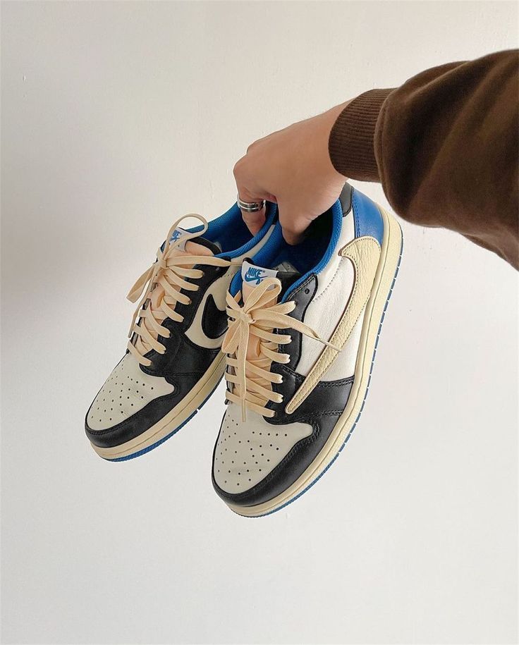 Air Jordan 1 Retro Low x Fragment Design x Travis Scott x ‘Sail Black Military Blue’ photo review