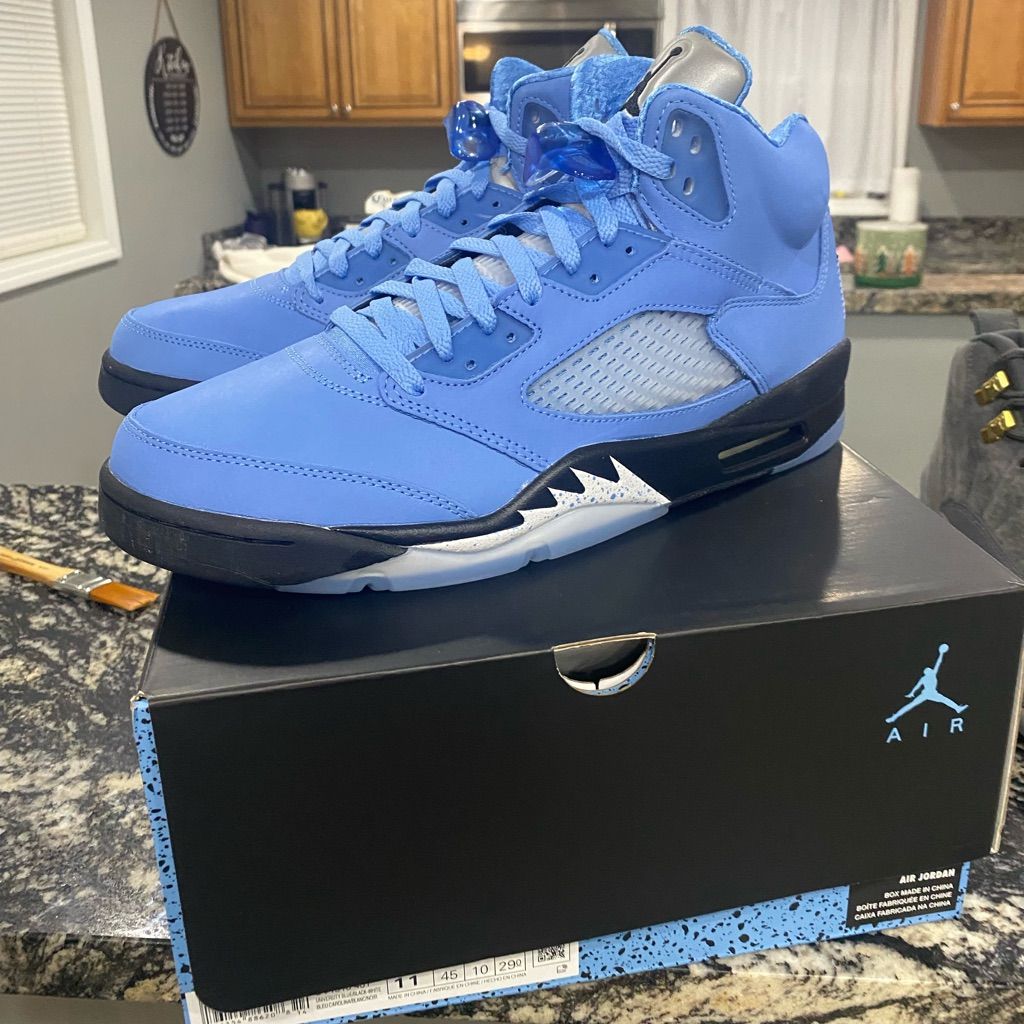 Air Jordan 5 Retro ‘UNC University Blue’ photo review